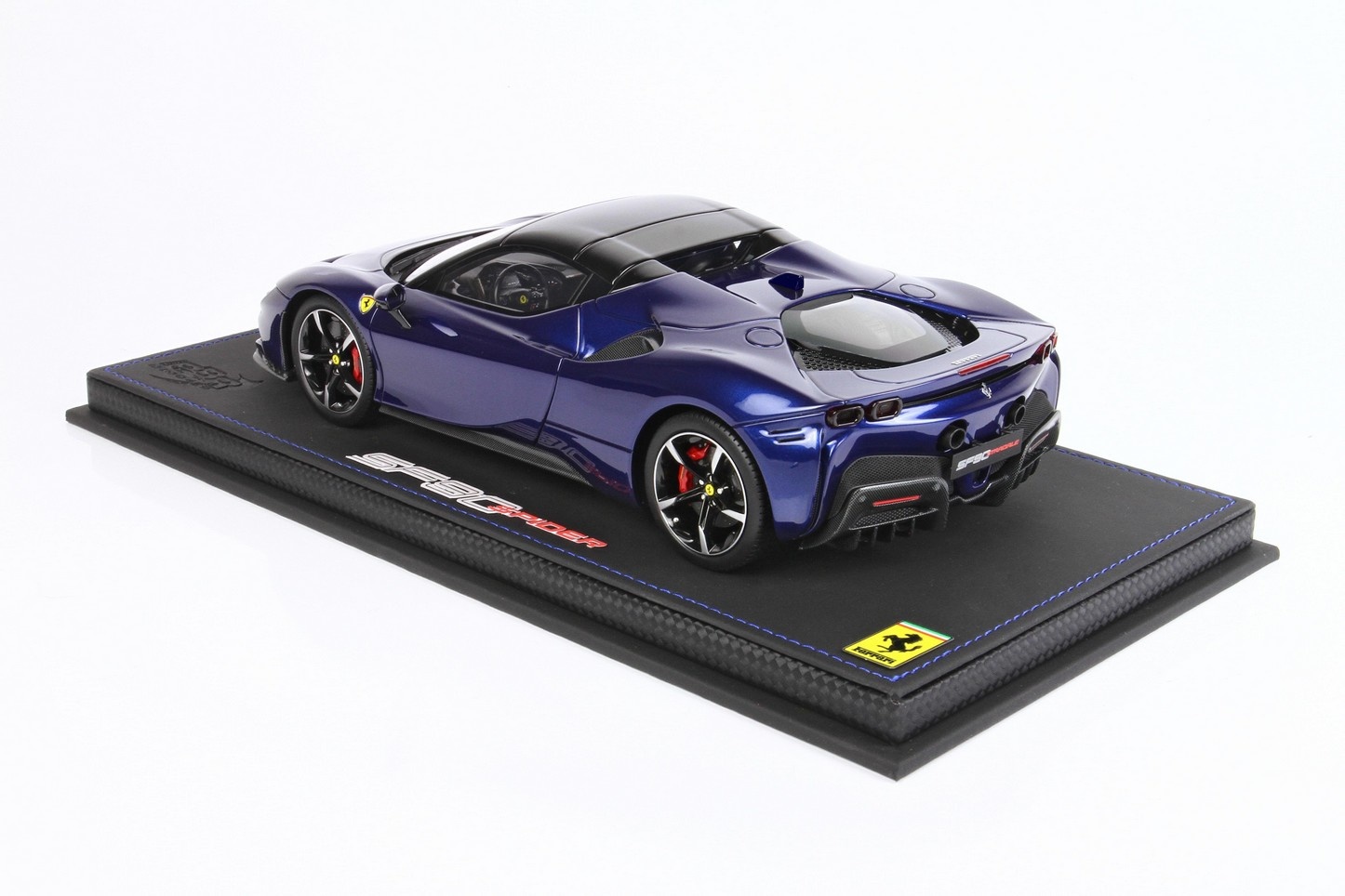 1:18 Ferrari SF90 Stradale Spider Roof Closed 'Blu Elettrico Metallic' BBR