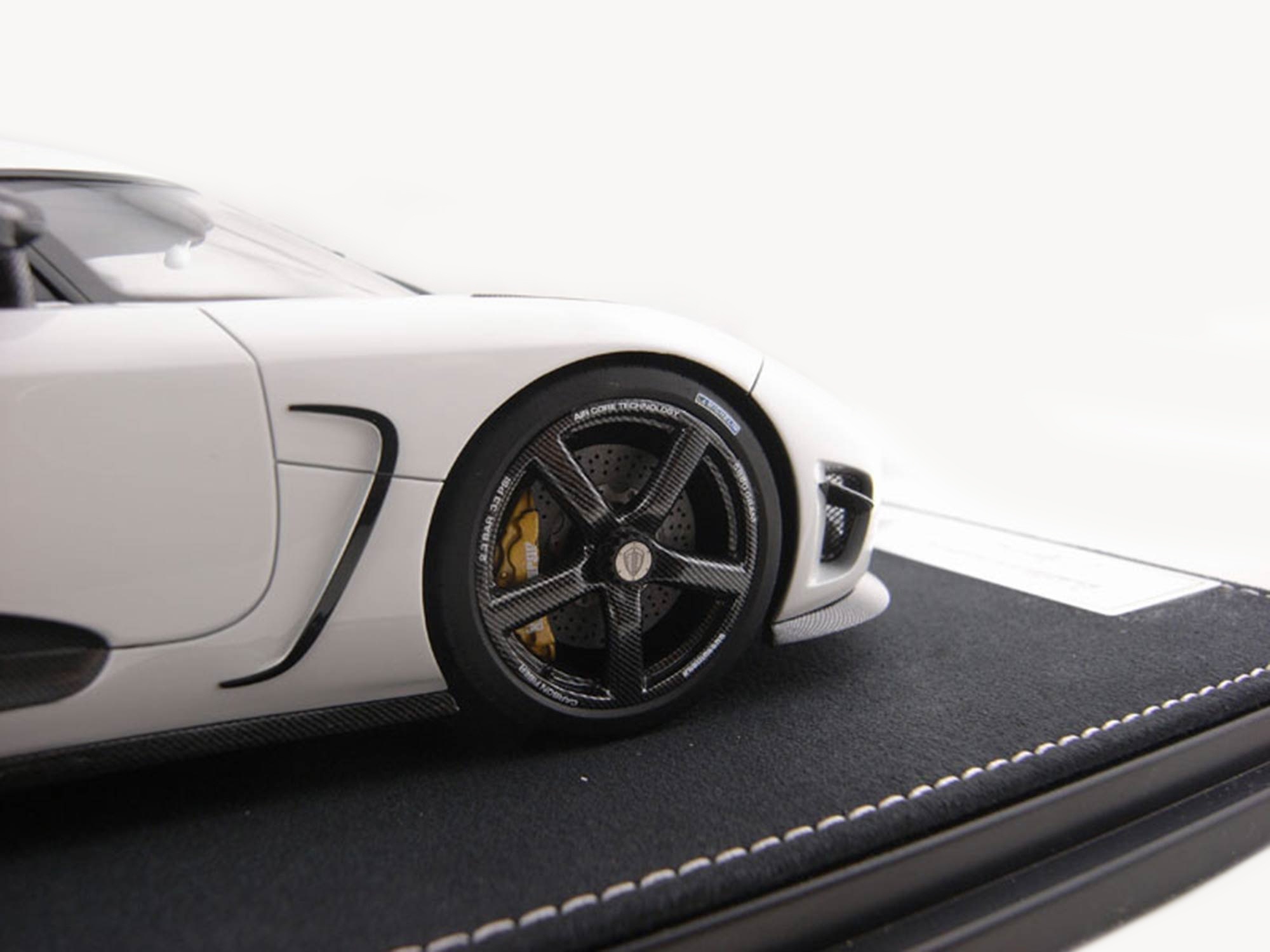 Scalemodel 1:18 Koenigsegg Agera S White FrontiArt