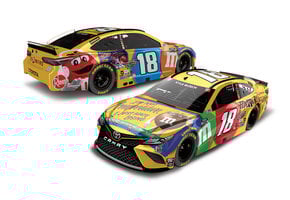 1:24 NASCAR Toyota Camry