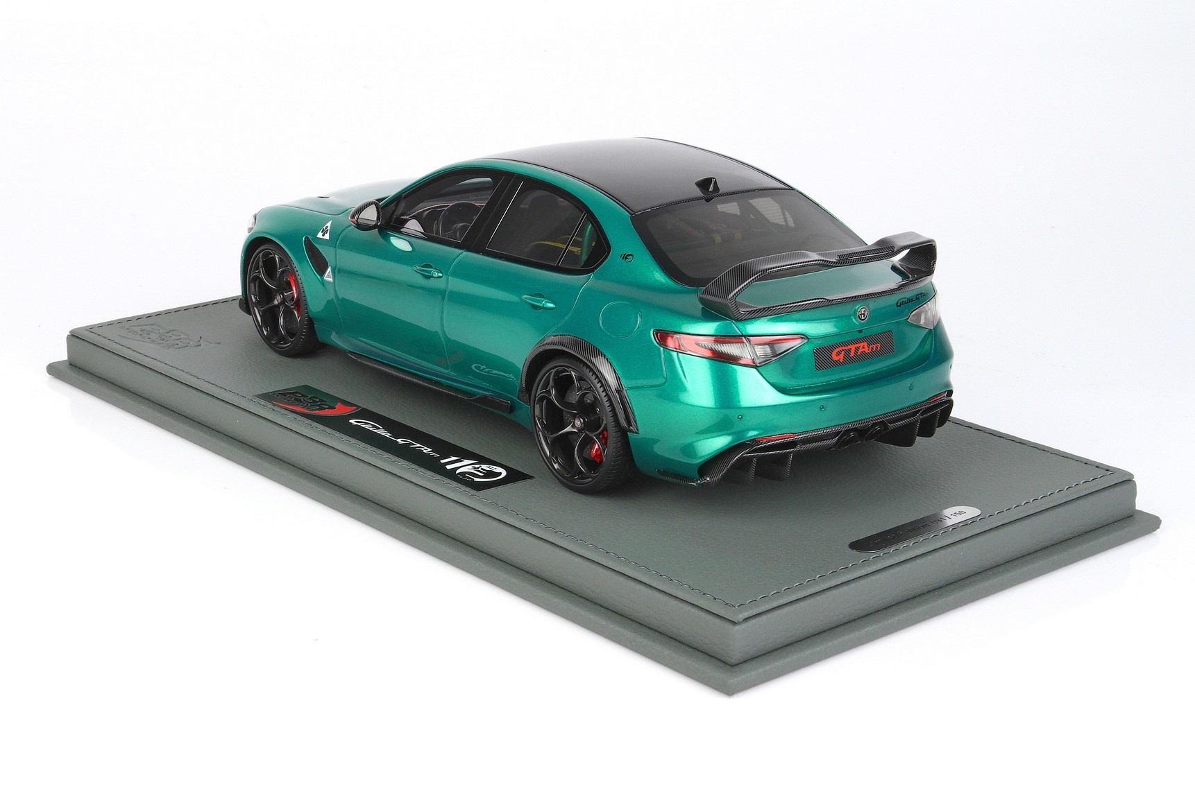 1:18 Alfa Romeo Giulia GTAM - Verde Montreal & Red Brakes BBR