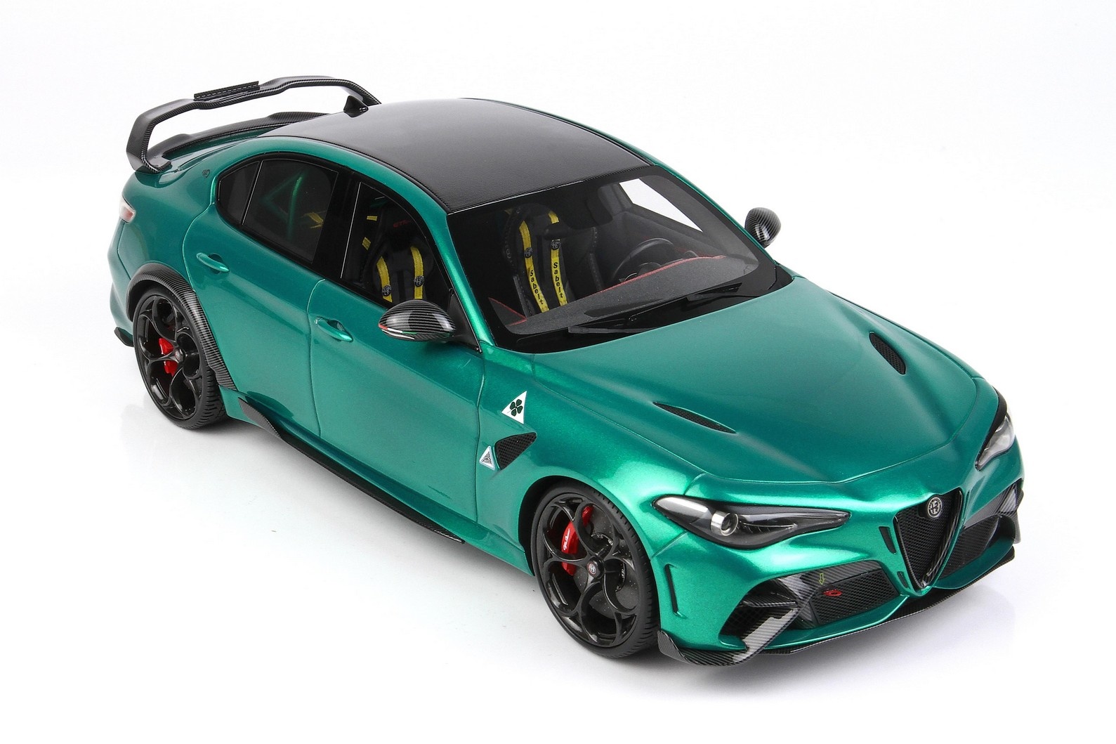 1:18 Alfa Romeo Giulia GTAM - Verde Montreal & Red Brakes BBR