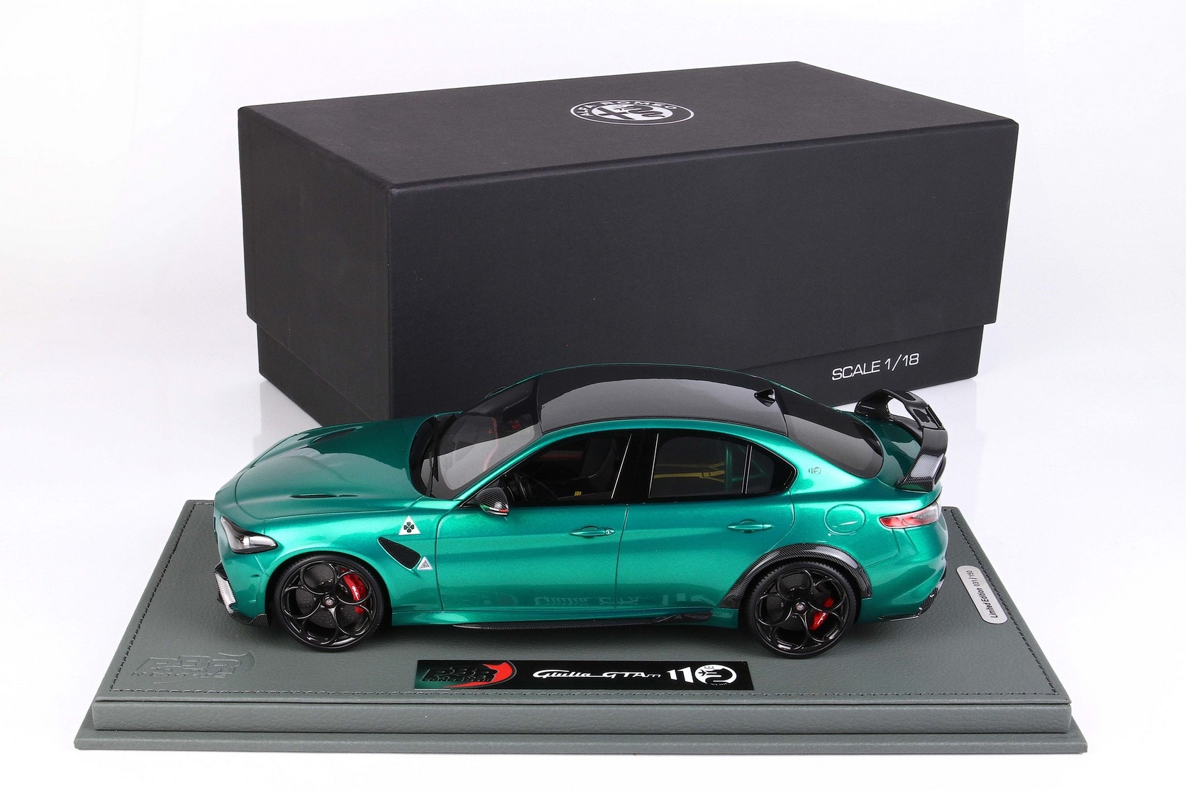1:18 Alfa Romeo Giulia GTAM - Verde Montreal & Red Brakes BBR
