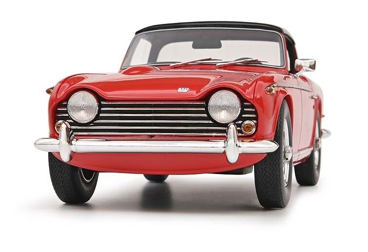 1:18 Triumph TR5 Surrey Top red Schuco