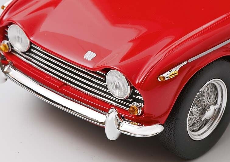 1:18 Triumph TR5 Surrey Top rood Schuco
