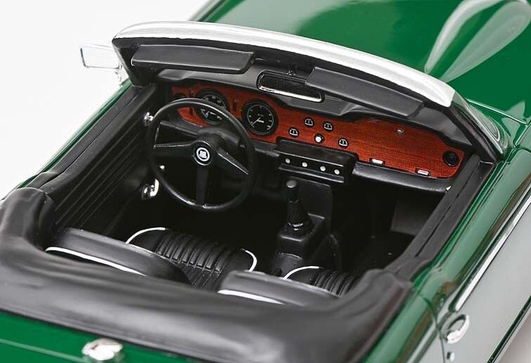 1:18 Triumph TR 250 Grün Schuco