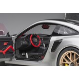 1:18 Porsche 911 GT2 RS - Weissach Package - GT Silver AutoArt