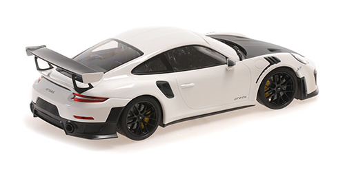 1:18 Porsche 911 (991.2) GT2 RS 2019 White Minichamps