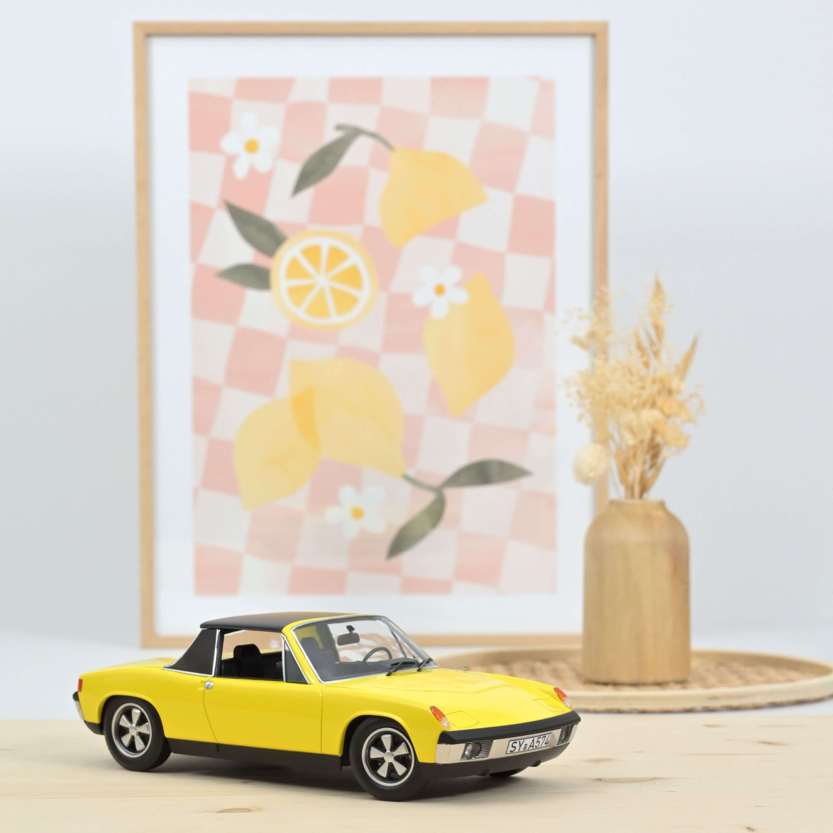 1:18 Volkswagen-Porsche 914-6 1973 Yellow Norev