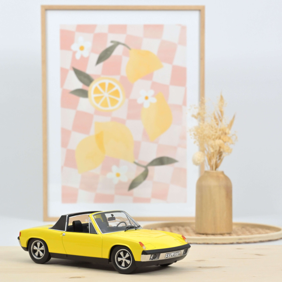 1:18 Volkswagen-Porsche 914-6 1973 Geel Norev