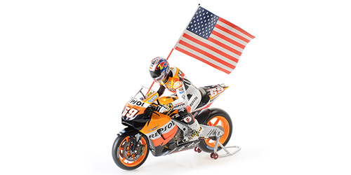 1:12 Honda RC211V #69 Nicky Hayden with Figurine and Flag MotoGP 2006