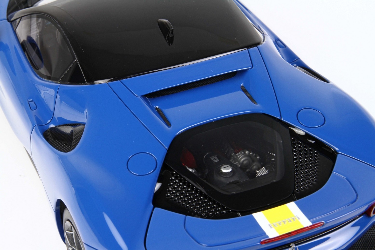 1:18 Ferrari SF90 Stradale Azzurro Dino BBR