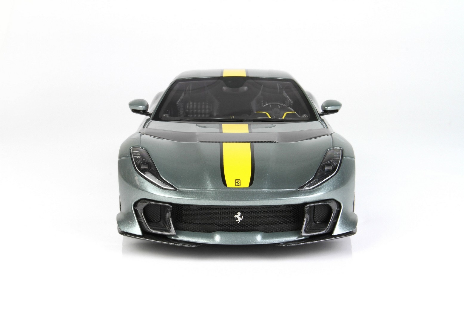 Scalemodel 1:18 Ferrari 812 Competizione 2021 Grigio Coburn with