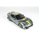 Modellauto 1:18 Ferrari 812 Competizione 2021 Grigio Coburn with Giallo Fly Stripe BBR