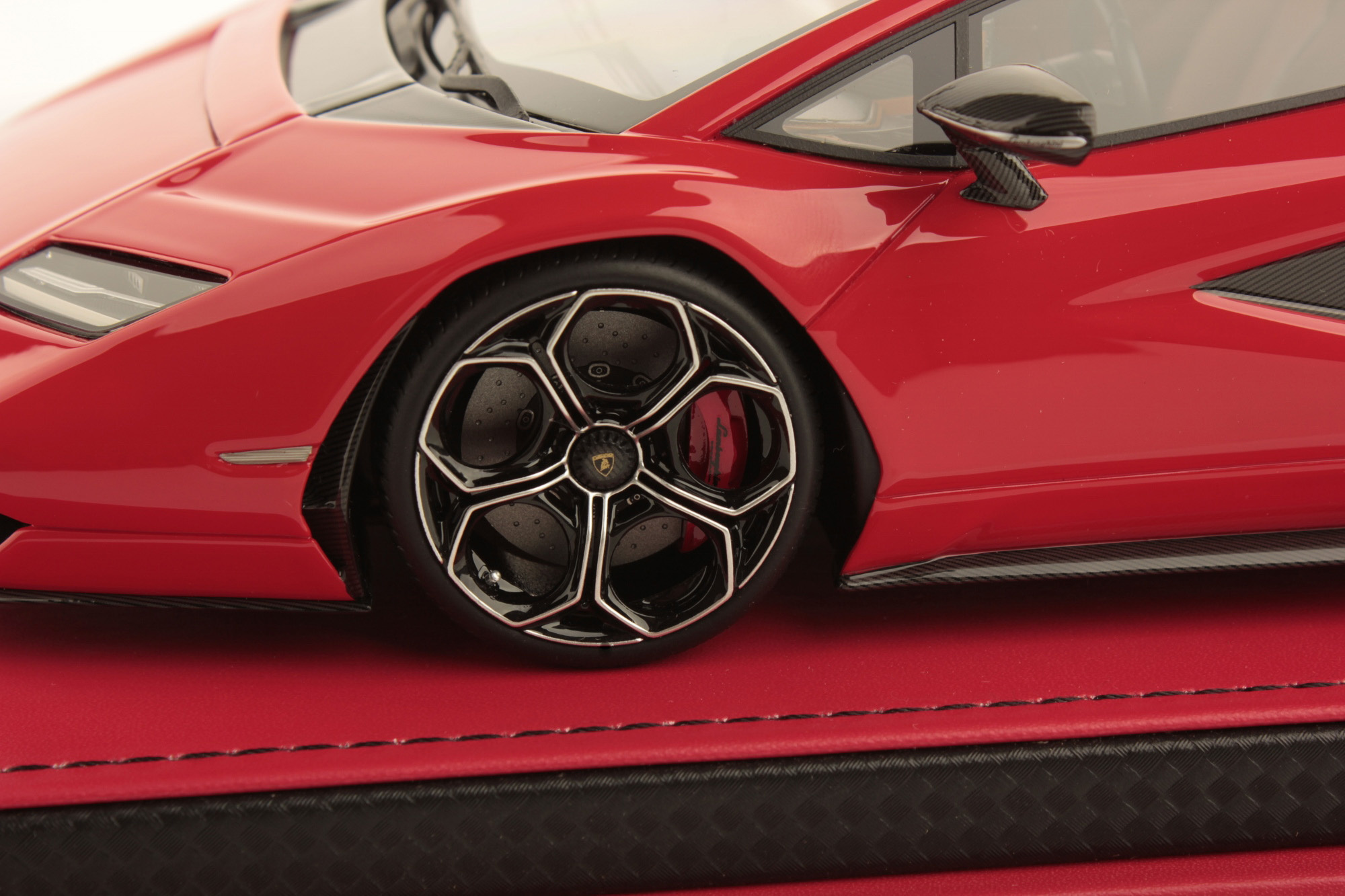 Schaalmodel 1:18 Lamborghini Countach LPI-800-4 2022 Rosso MR Collection