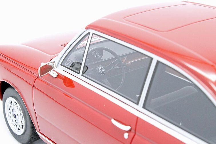 Scalemodel 1:18 Daf 55 Coupe 1968 Red Schuco