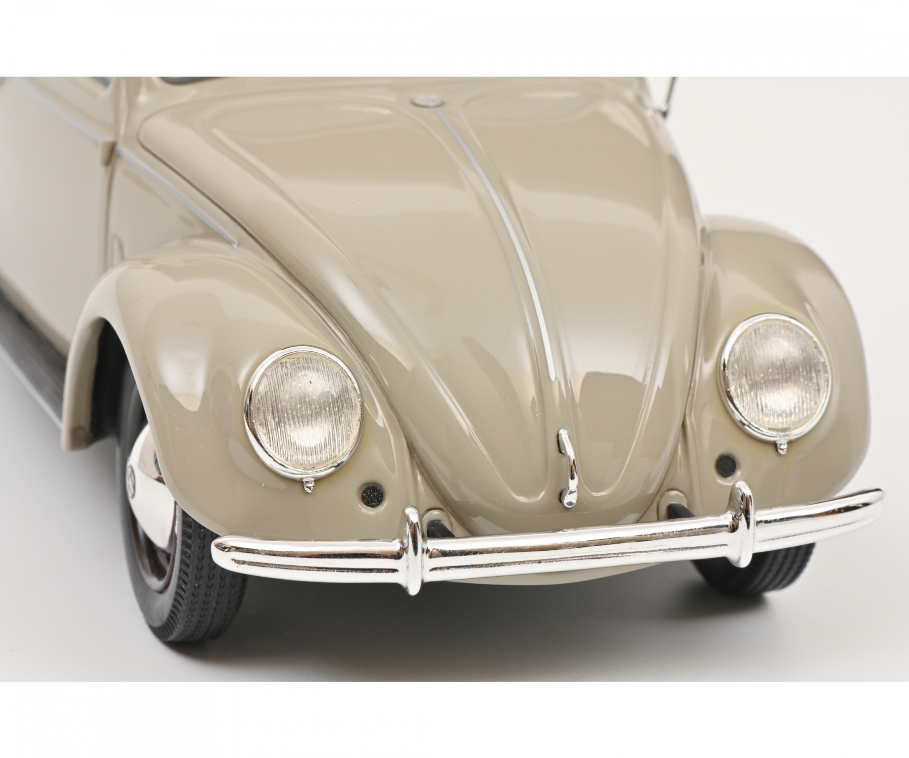 Modellauto 1:18 Volkswagen Beetle Beige Schuco