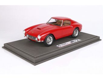 1:18 Ferrari 250 GT