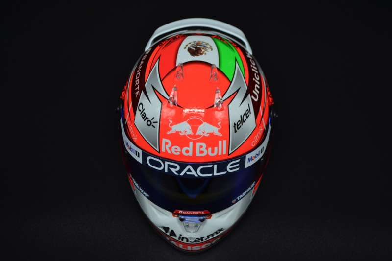 1:2 Helm Sergio Perez Red Bull Honda Österreich 2022