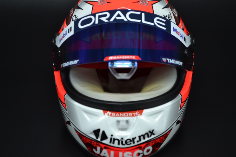 1:2 Helm Sergio Perez Red Bull Honda Österreich 2022