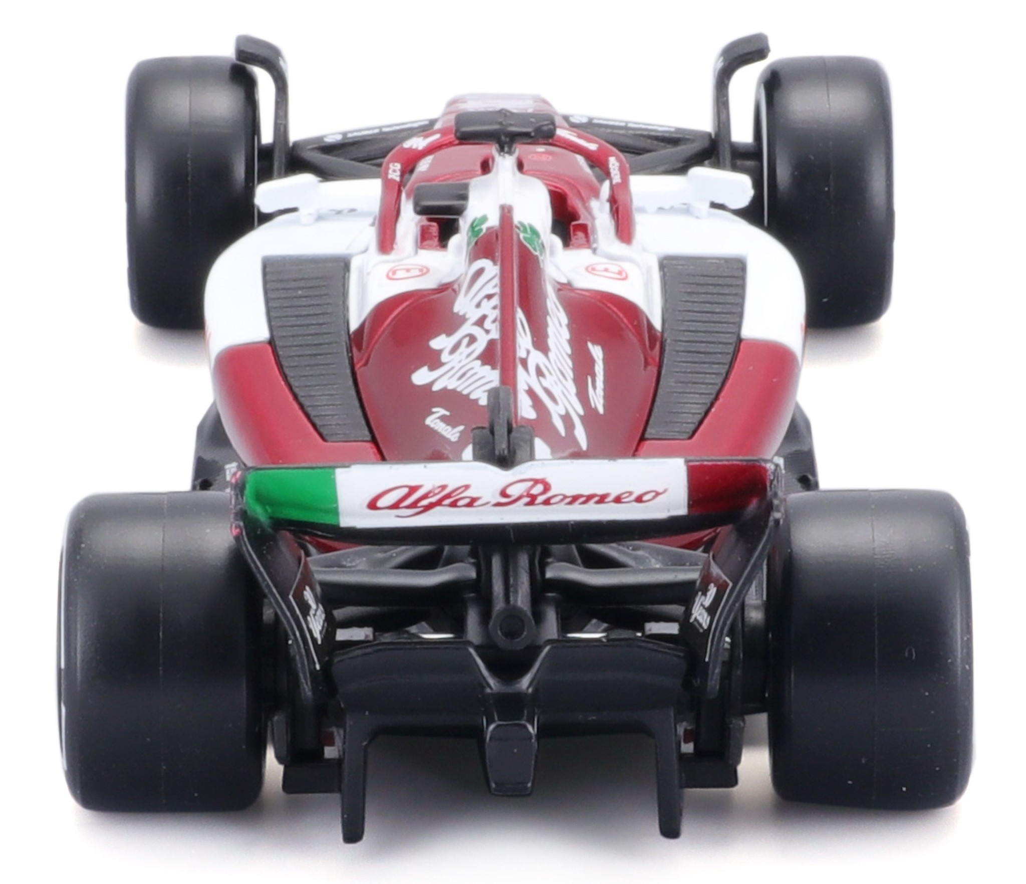 1:43 Alfa Romeo  F1 Team Orlen C42 Guanyu Zhou 2022 *Met figuur*