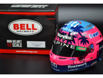 1:2 Fernando Alonso Helm Miami 2022