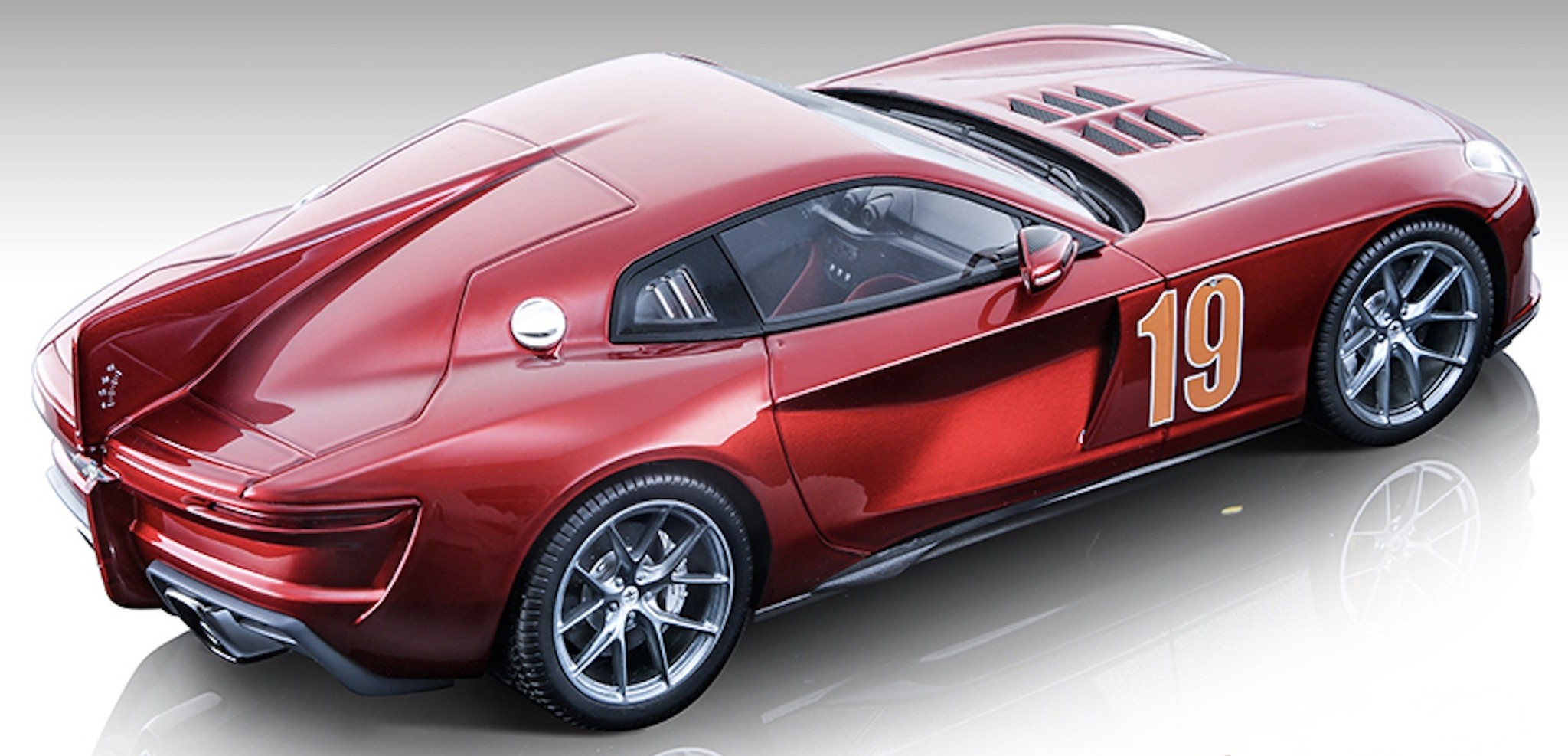 1:18 Ferrari Touring Superleggera AERO3 Pressentation Salon Prive 2020