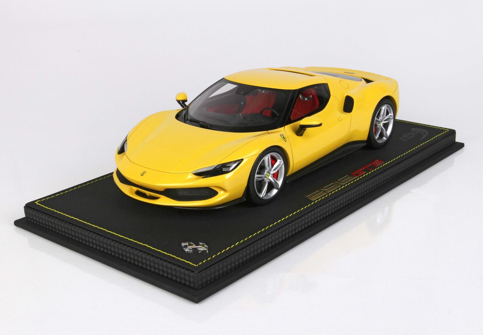 1:18 Ferrari 296 GTB 'Gialla Modena'