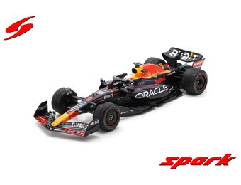 1:12 Red Bull RB18 Japan
