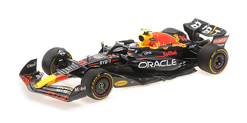 1:18 Red Bull RB18 #11 Sergio Perez Singapore Grand Prix 2022 - Minichamps