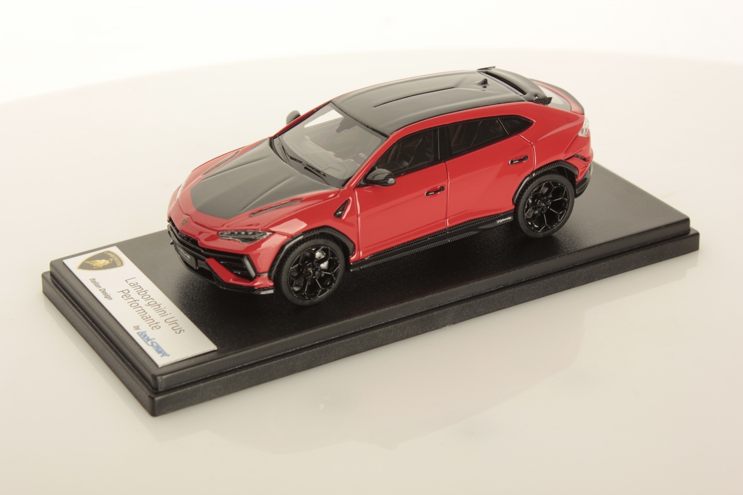 1:43 Lamborghini Urus Performante 'Rosso Arancio'