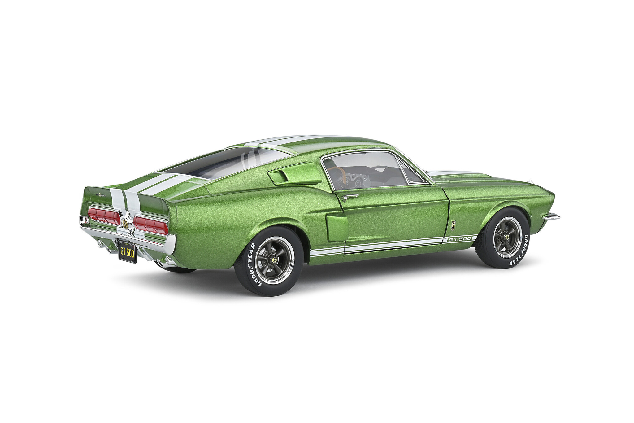 Shelby Mustang GT500 1967 Lime Groen met Witte Strepen Schaal 1:18 van Solido