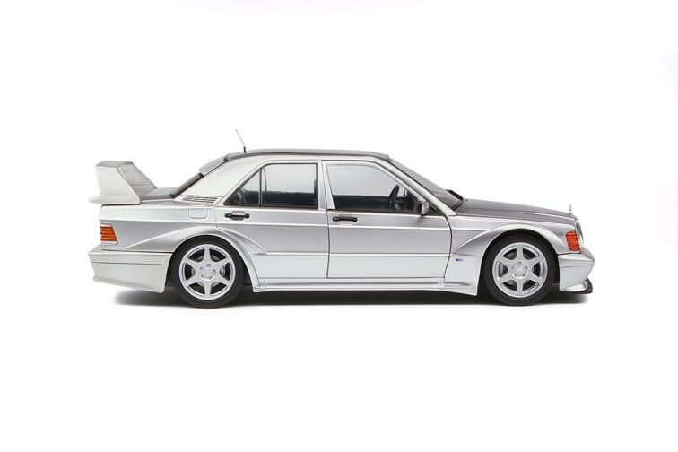 1:18 Mercedes Benz 190E Evo2 '90 (W201), zilver
