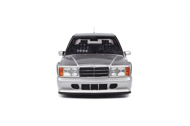 1:18 Mercedes Benz 190E Evo2 '90 (W201), zilver