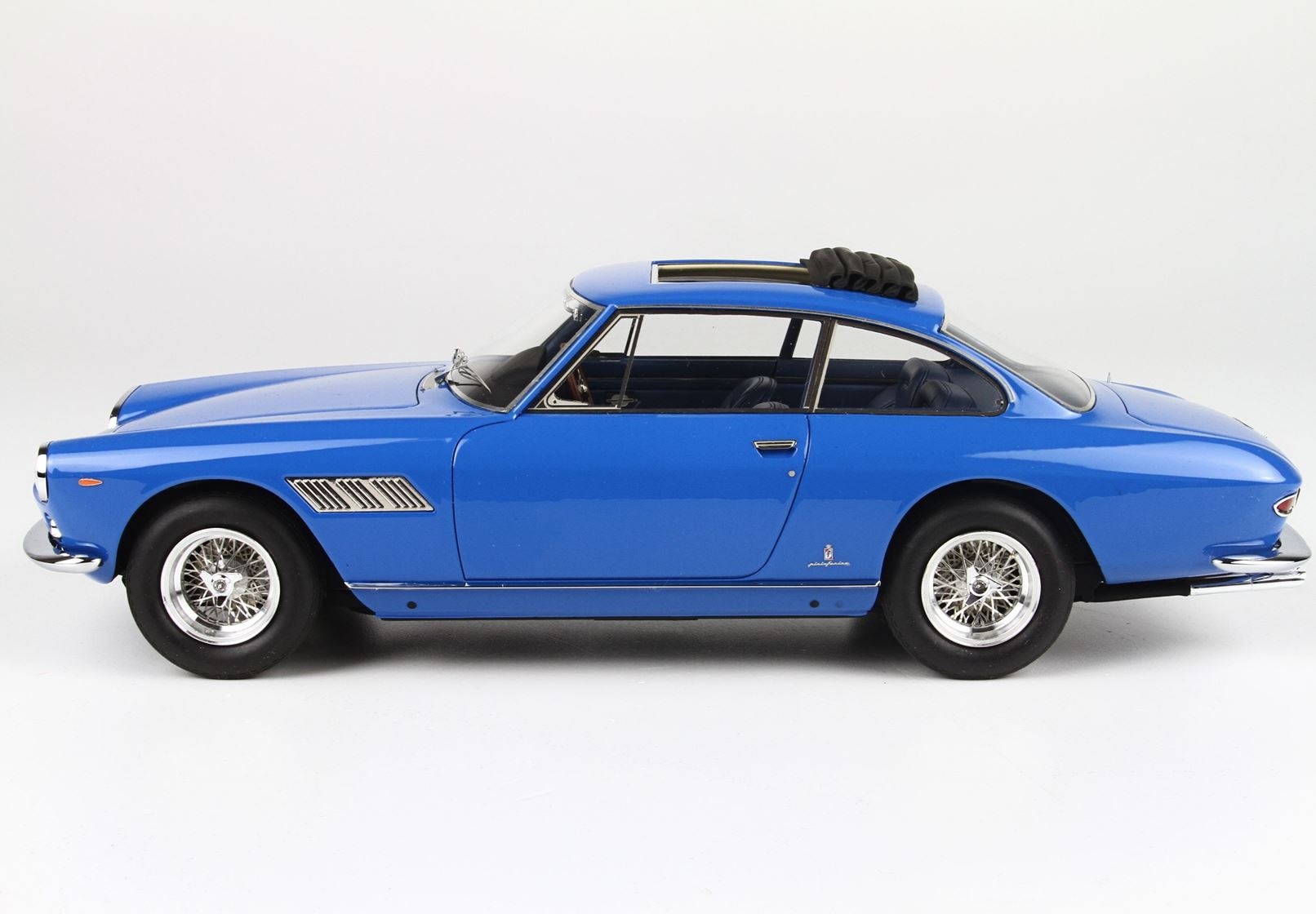 1:18 Ferrari 330 GT 2+2 Personal Car John Lennon
