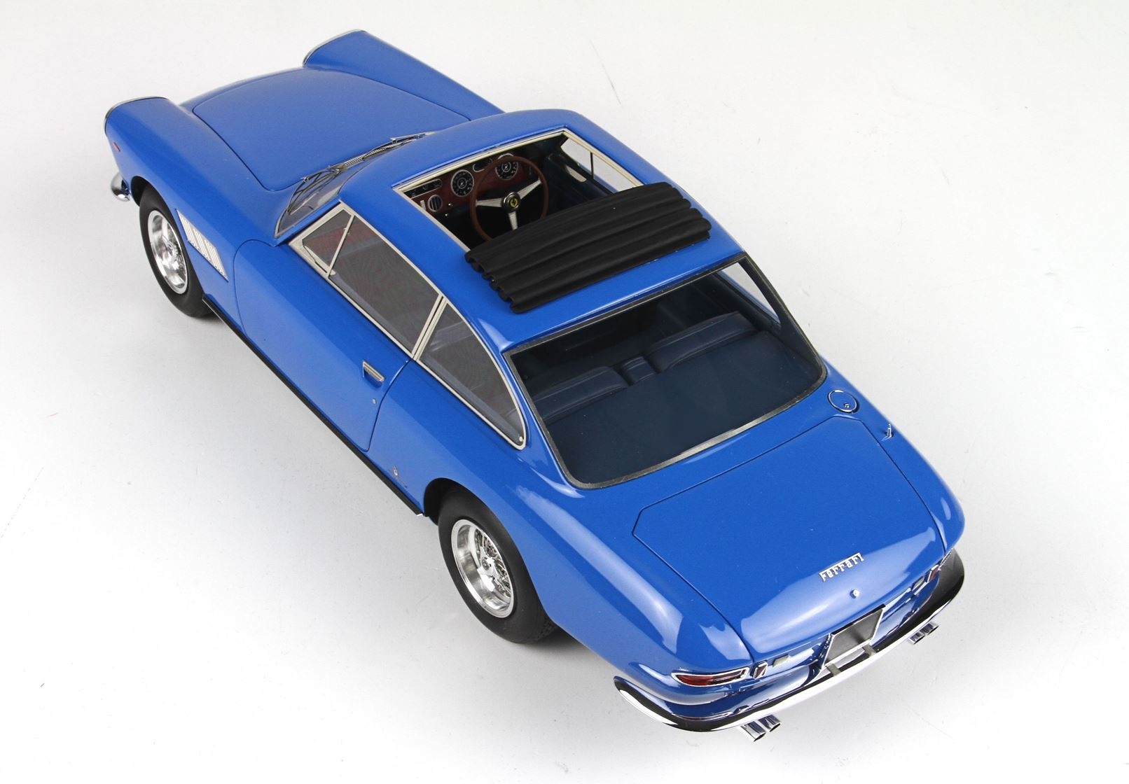 1:18 Ferrari 330 GT 2+2 Personal Car John Lennon