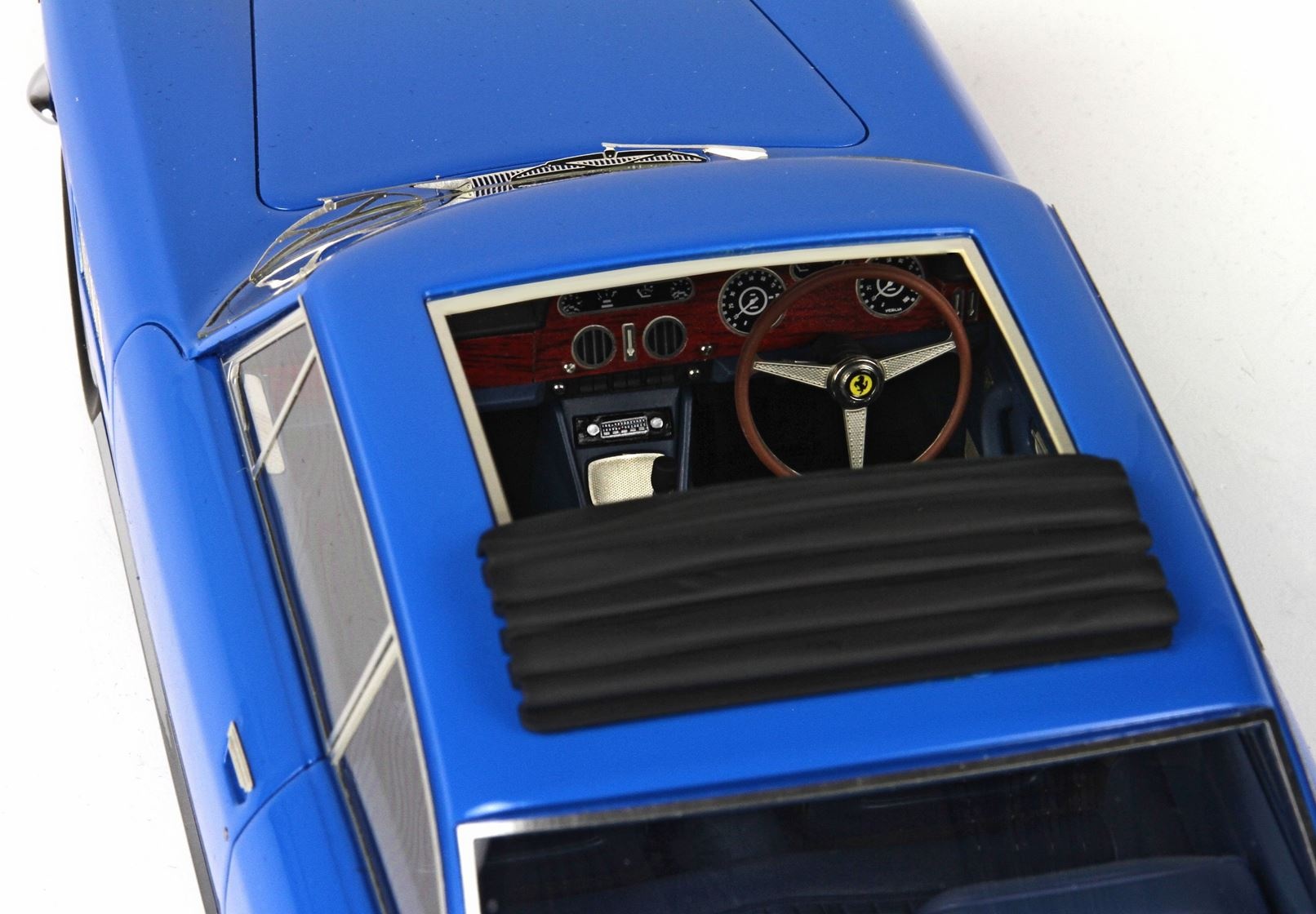 1:18 Ferrari 330 GT 2+2 Personal Car John Lennon