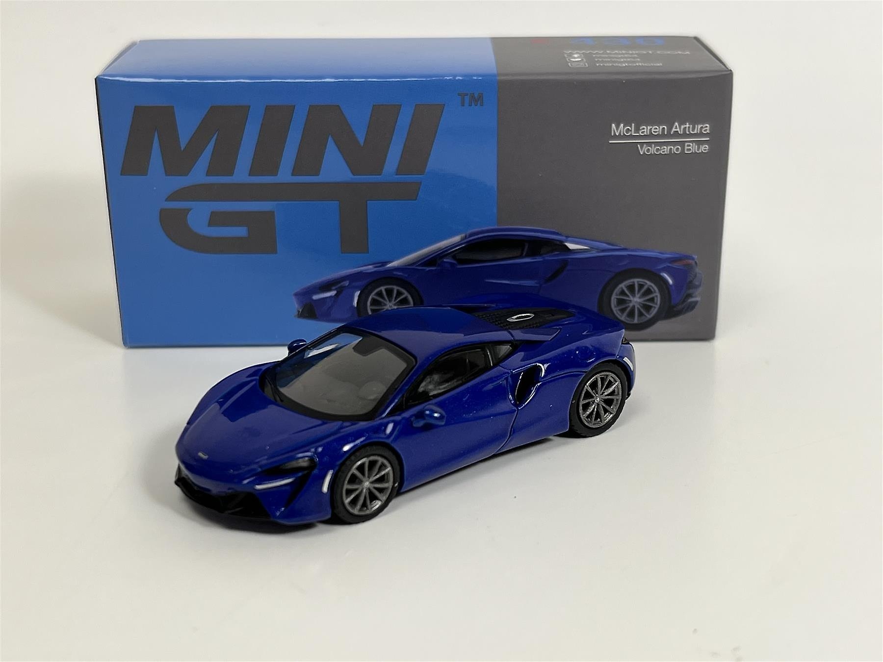1:64 McLaren Artura 'Volcano Blue'