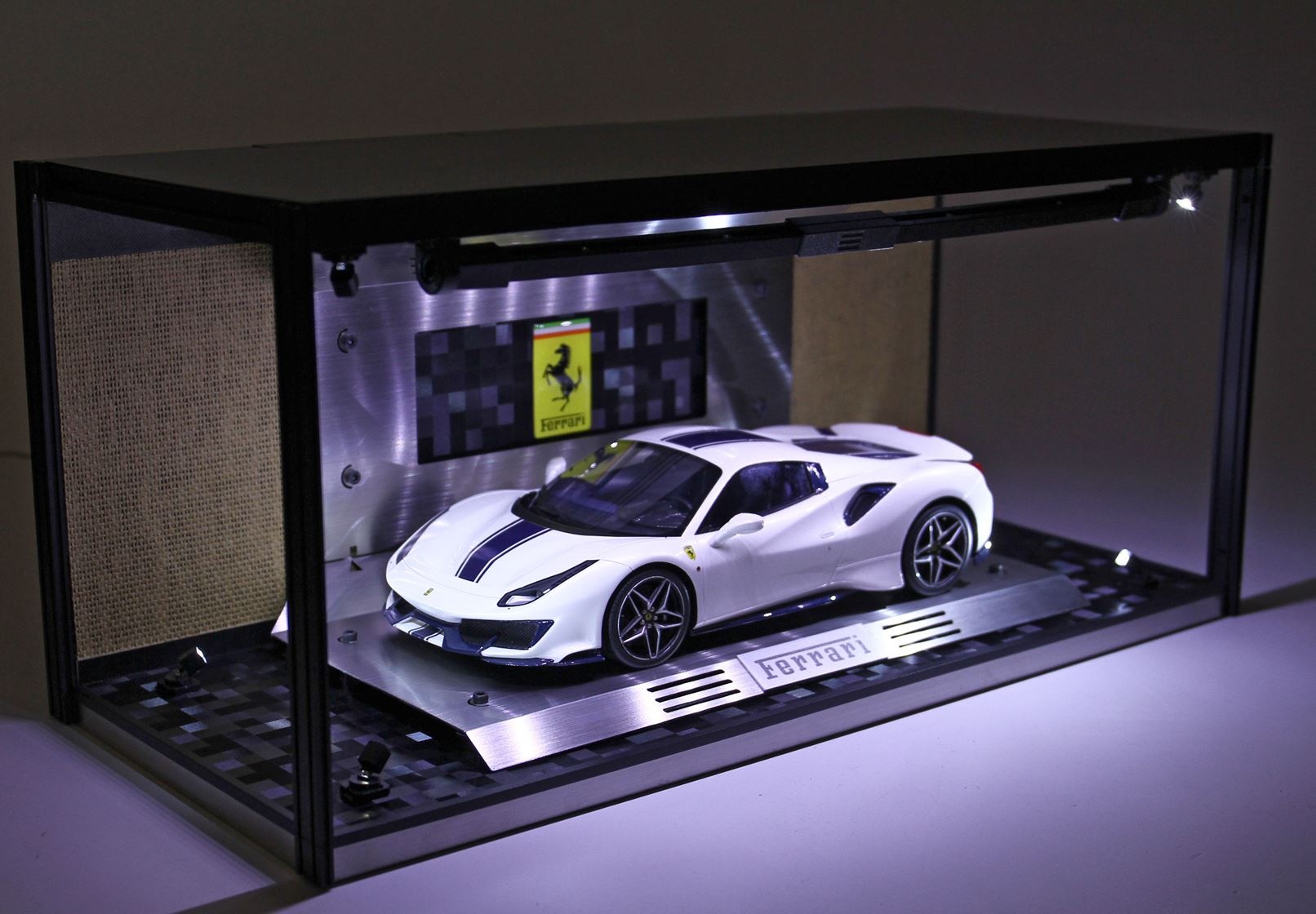 1:18 LED Display BBR Models
