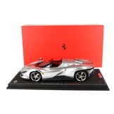 1:18 Ferrari Daytona SP3 Argento Nurburgring