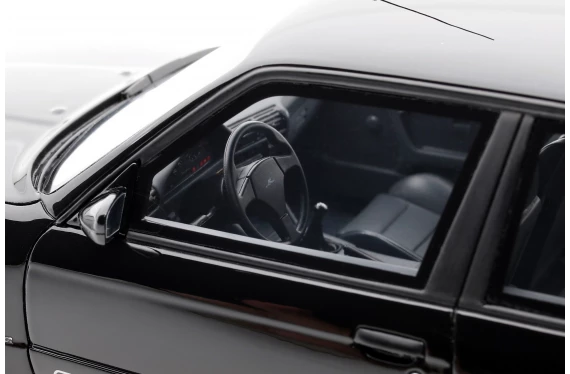 1:18 AC Schnitzer ACS3 Sport 2.5 'Black' 1985