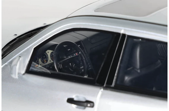 1:18 Mercedes Benz C36 AMG W202 1990