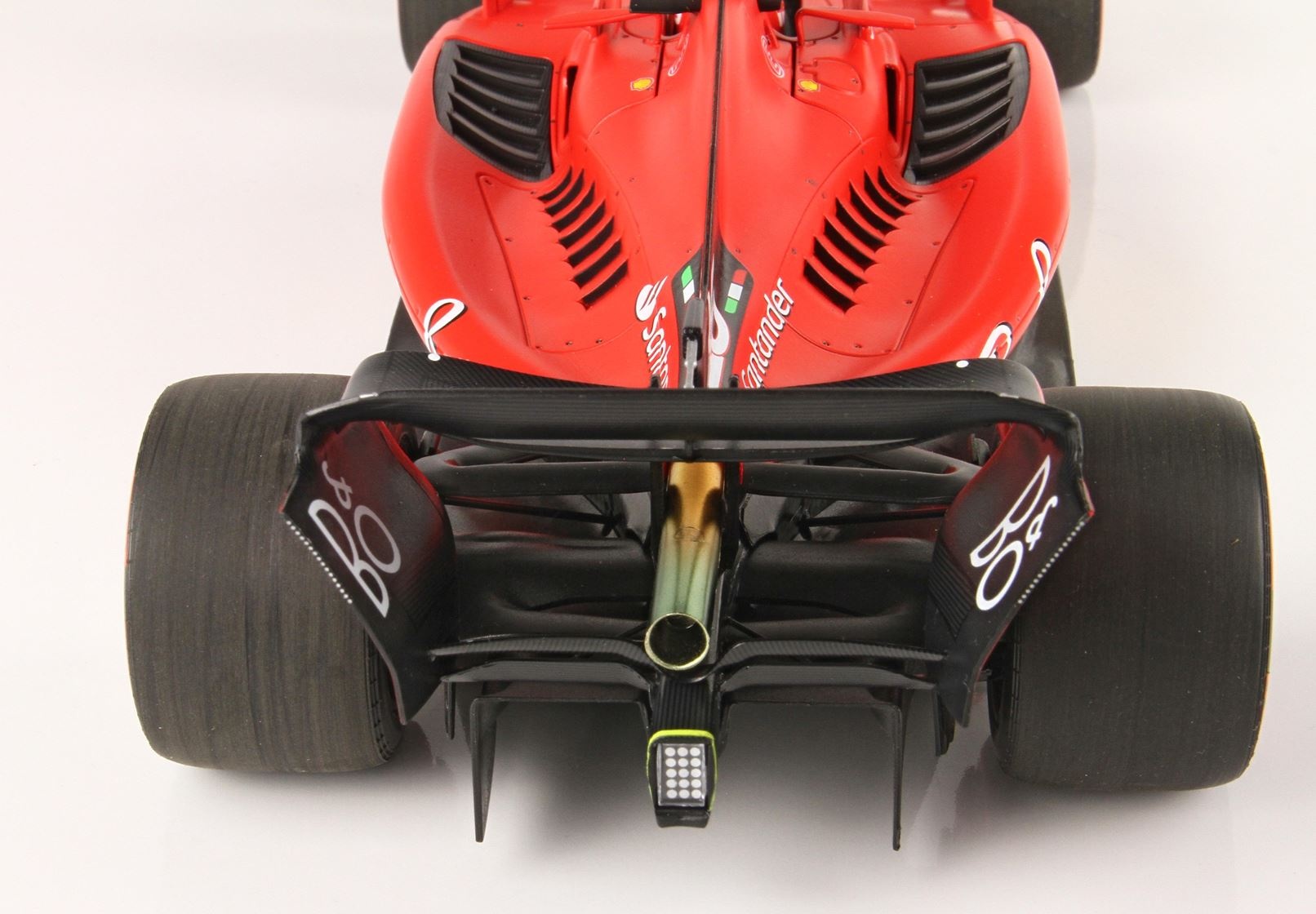 1:18 Ferrari SF-23, C. Leclerc 'GP Bahrein 2023' - BBR