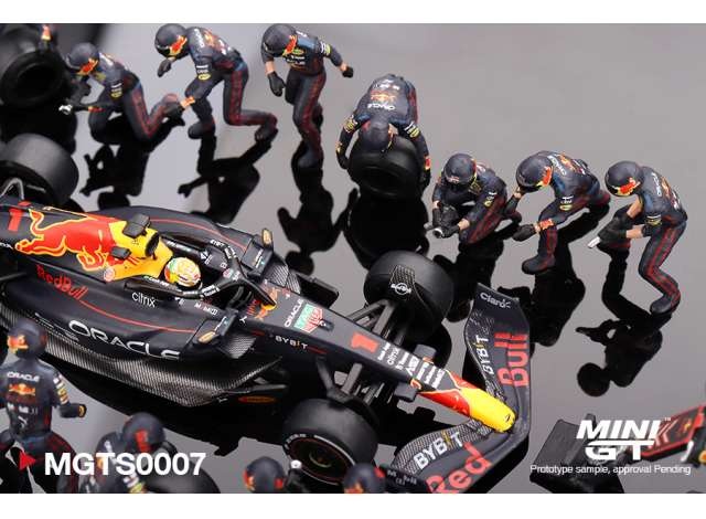 1:64 Oracle Red Bull Racing RB18, M. Verstappen 'Car + Pitcrew set'