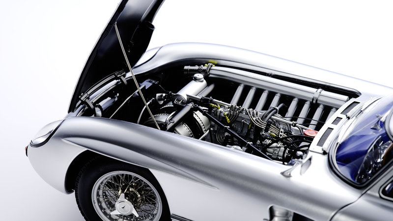 1/8 Mercedes Benz 300 SLR "Uhlenhaut (Pocher) coupé", zilver Lemke LeGrand LE102
