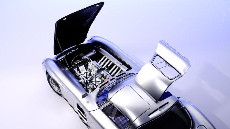 1/8 Mercedes Benz 300 SLR "Uhlenhaut (Pocher) coupé", zilver Lemke LeGrand LE102