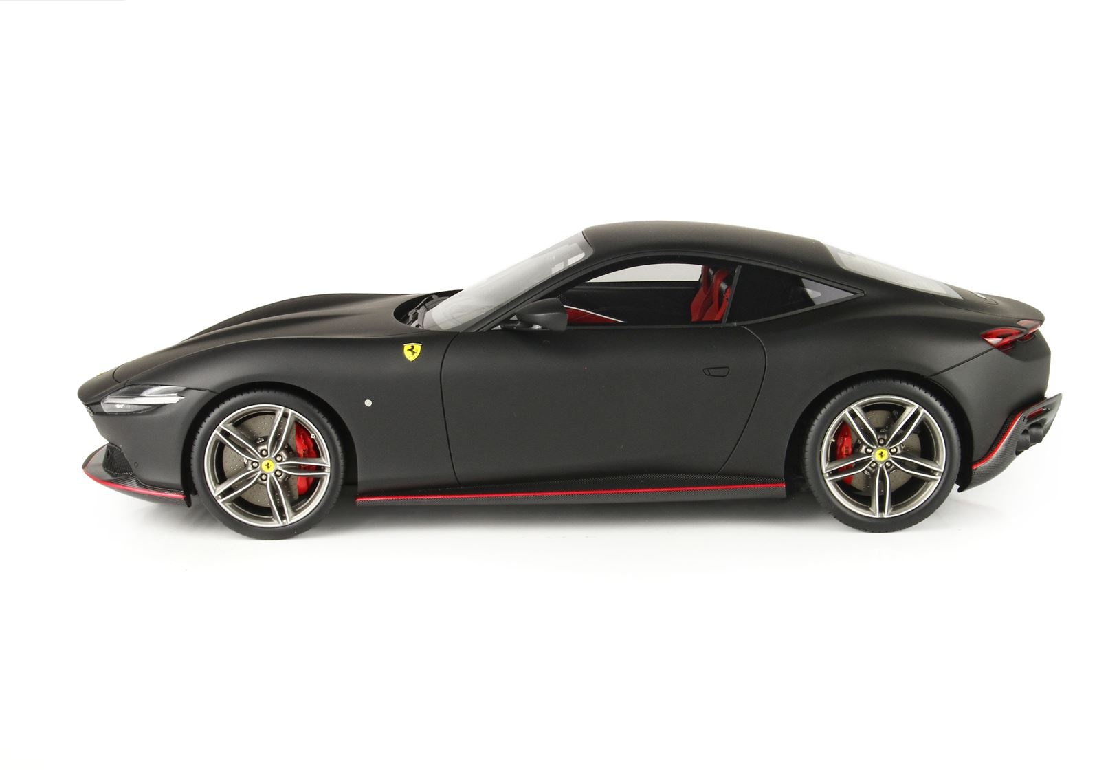 1:18 Ferrari Roma Nero Opaco Mat Zwart