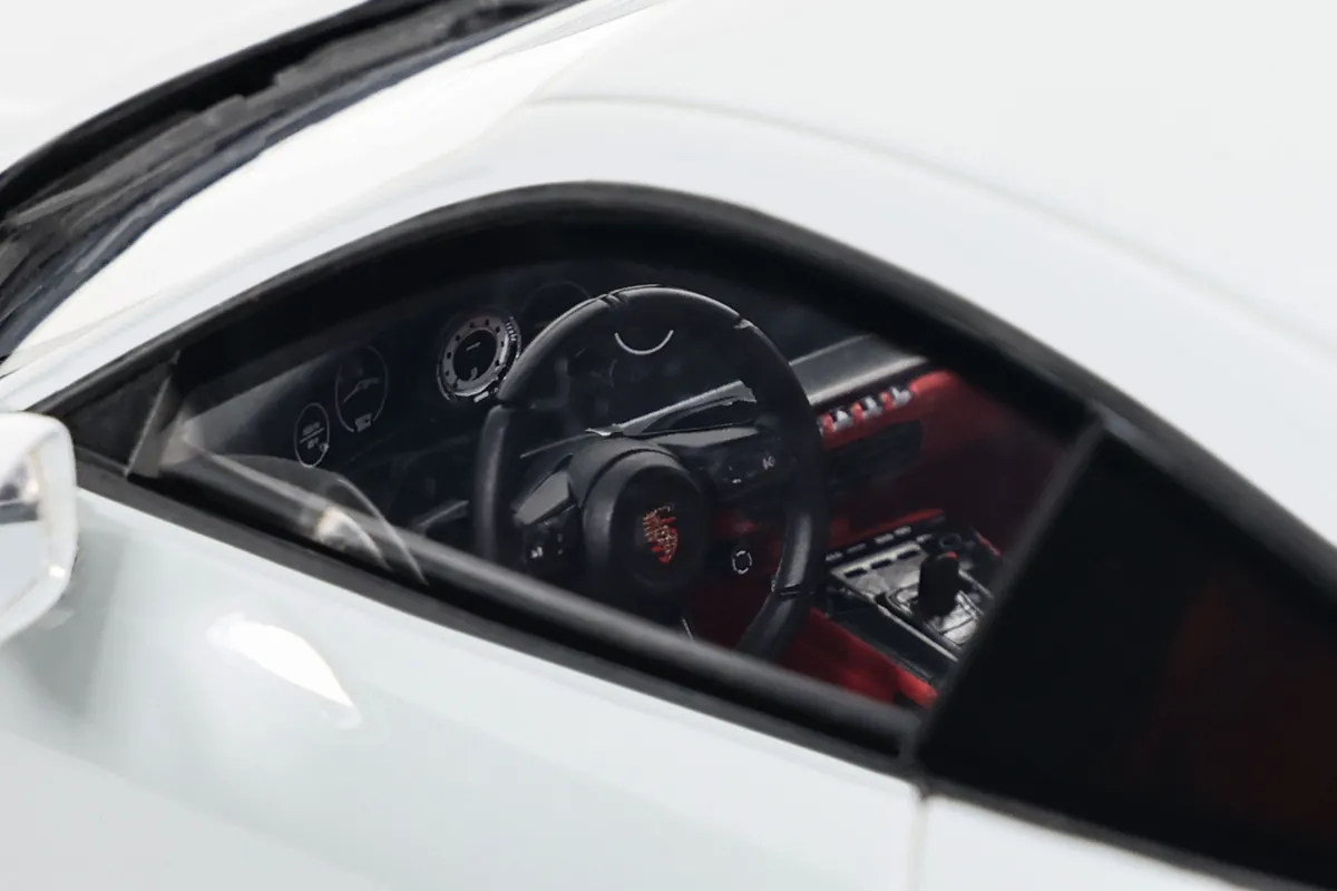 1:18 Porsche 911 (992) Turbo S
