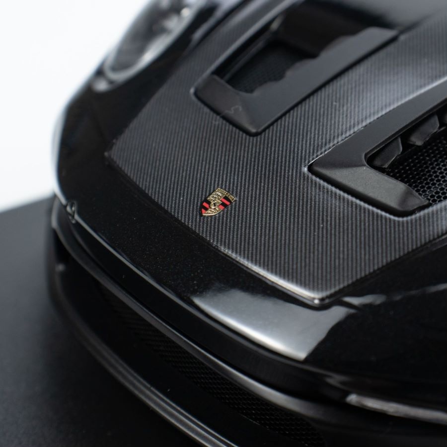1:18 Porsche 911 (992) GT3RS 2023 met Zilveren Velgen