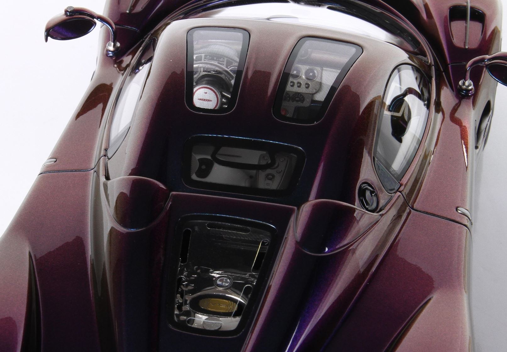 1:18 Pagani Utopia Chameleon 2022 Limited Edition 1/48 pcs.