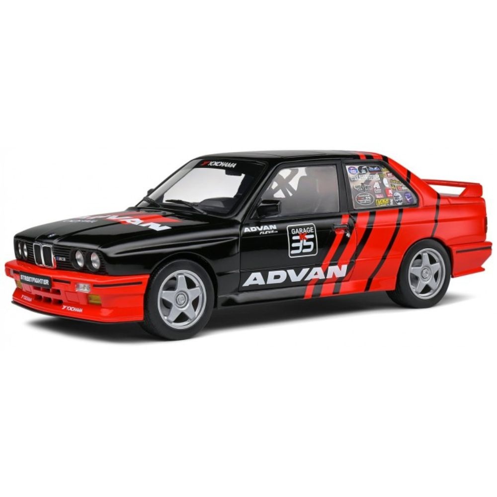 1:18 BMW M3 (E30) Drift Team `90 - “Advan Drift Team” Zwart / Rood